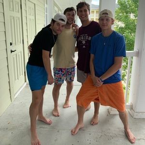 Meet your Posher, Clay